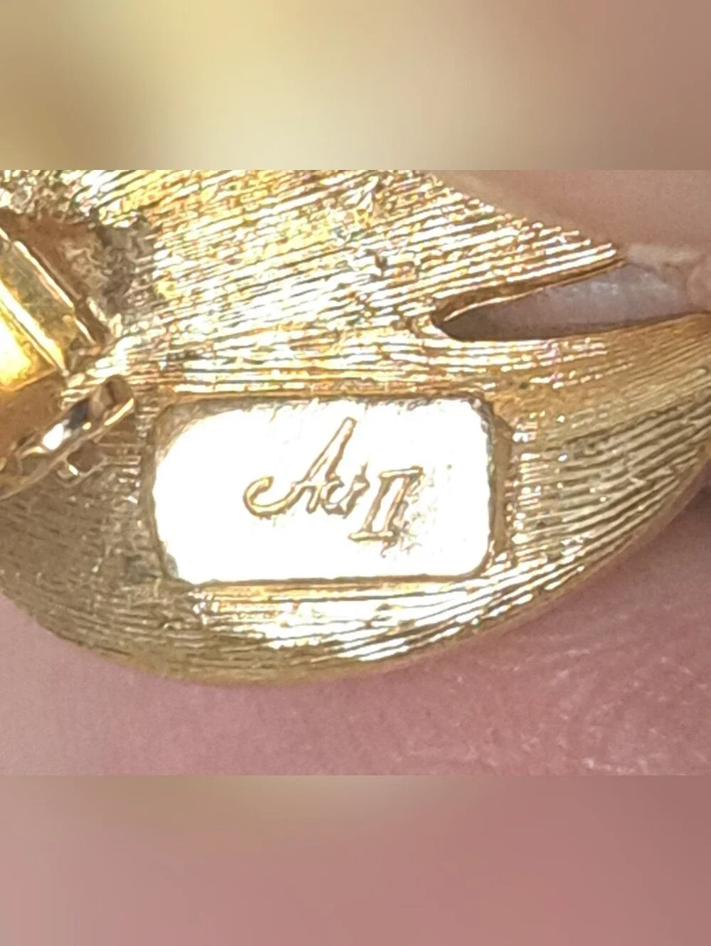 Vintage ACT II Signed Gold Tone Leaf  Earrings Costume Estate Fall Going Out